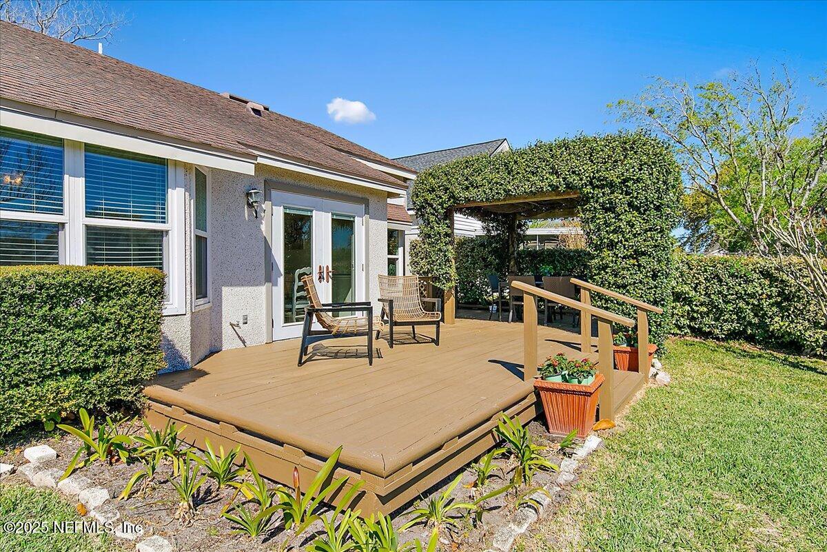 313 CHARLEMAGNE Circle