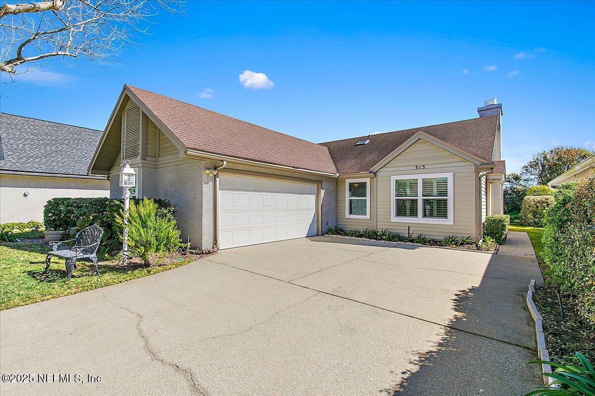 313 CHARLEMAGNE Circle