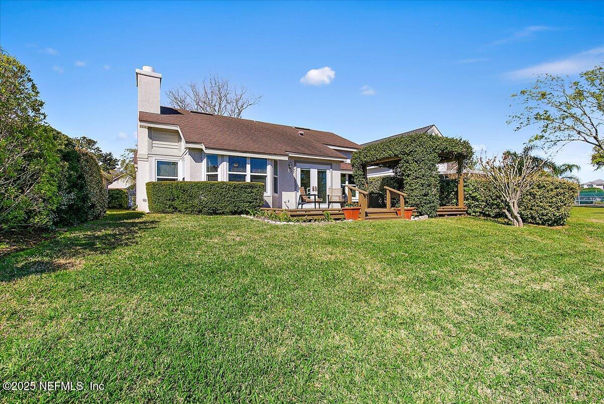 313 CHARLEMAGNE Circle