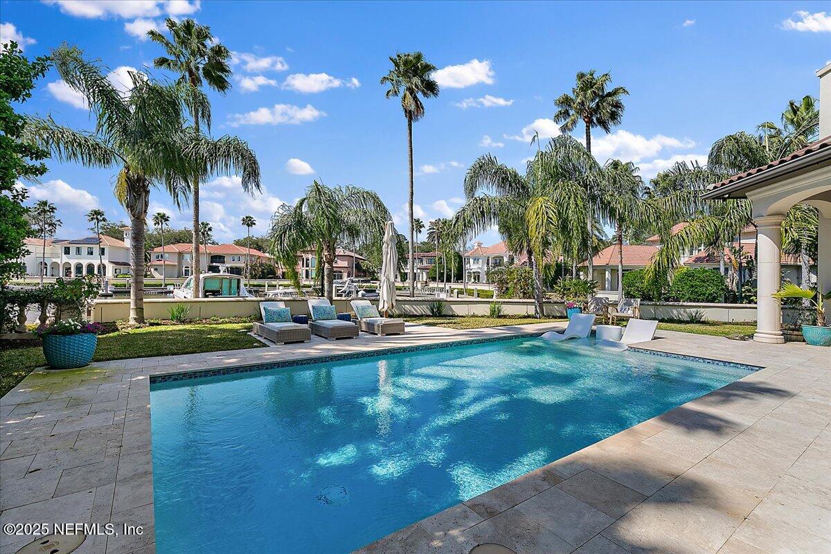 24575 HARBOURVIEW Drive