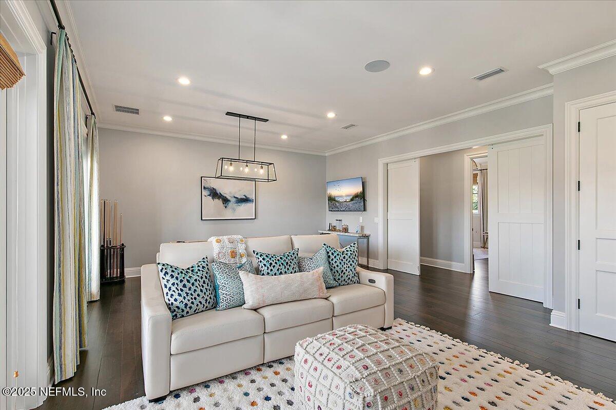 24575 HARBOURVIEW Drive
