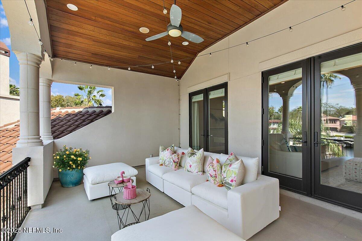 24575 HARBOURVIEW Drive