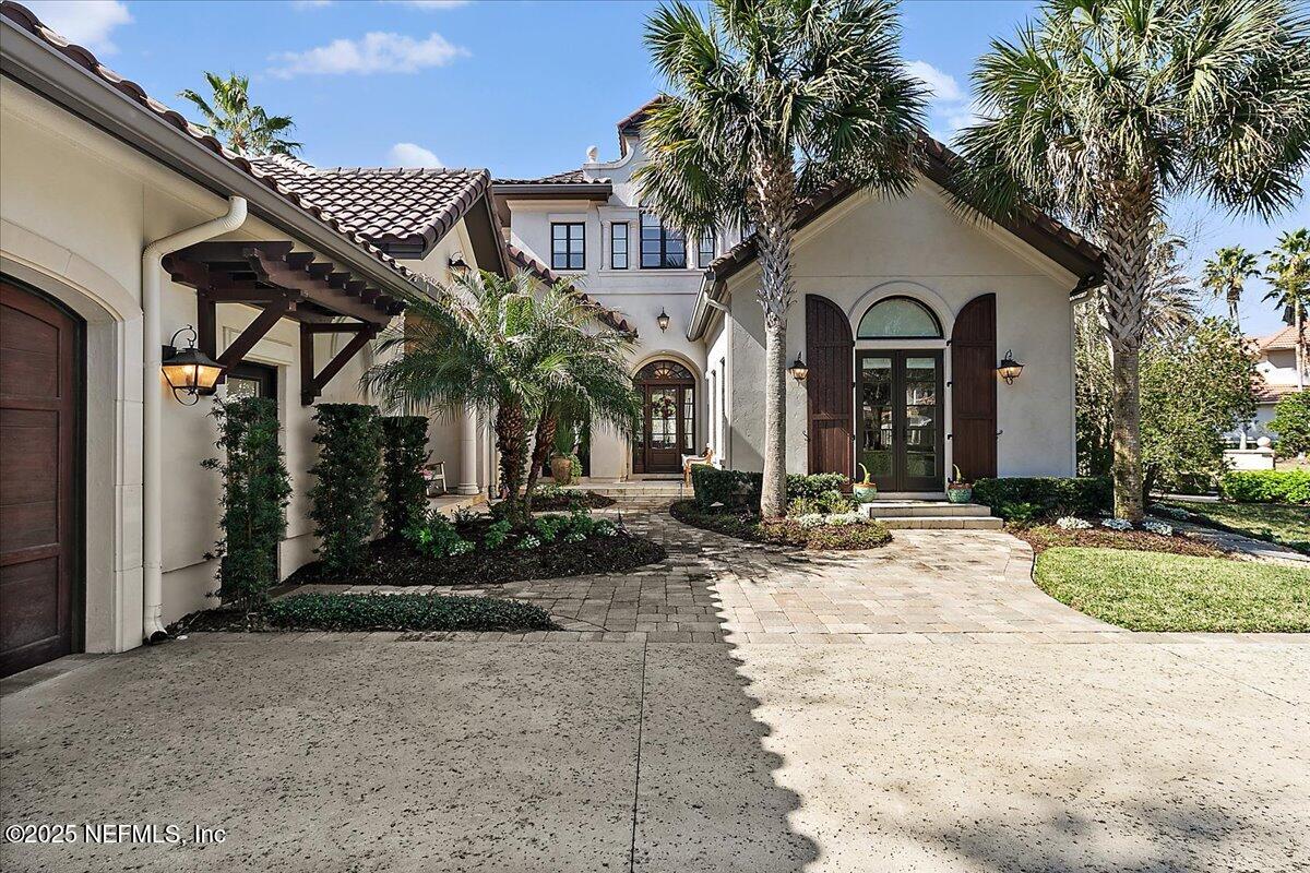 24575 HARBOURVIEW Drive