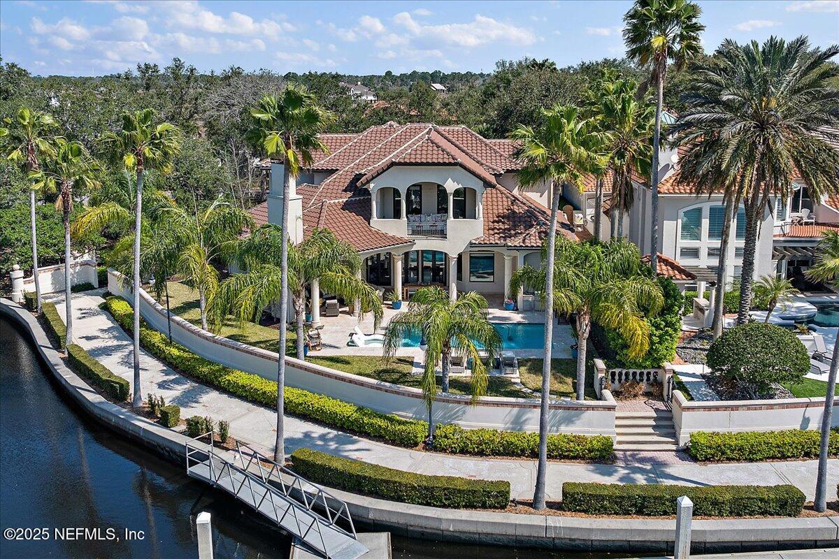 24575 HARBOURVIEW Drive