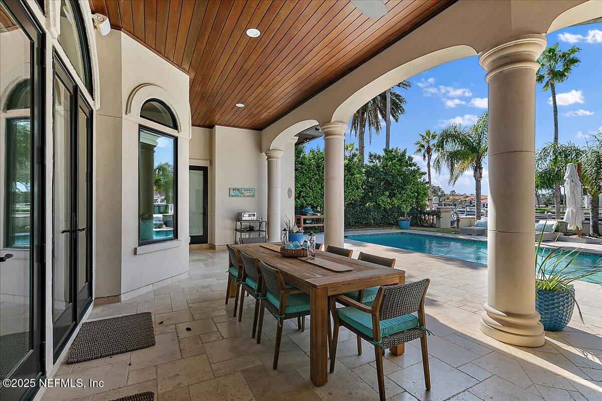 24575 HARBOURVIEW Drive