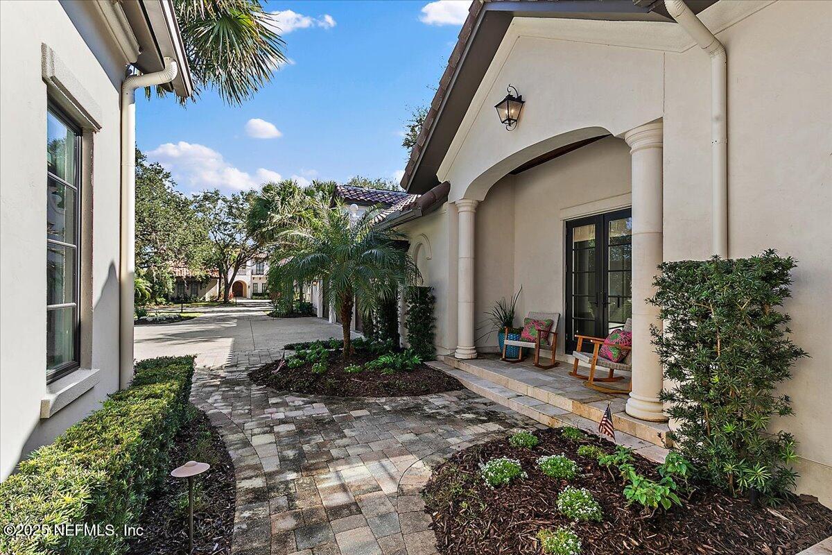 24575 HARBOURVIEW Drive