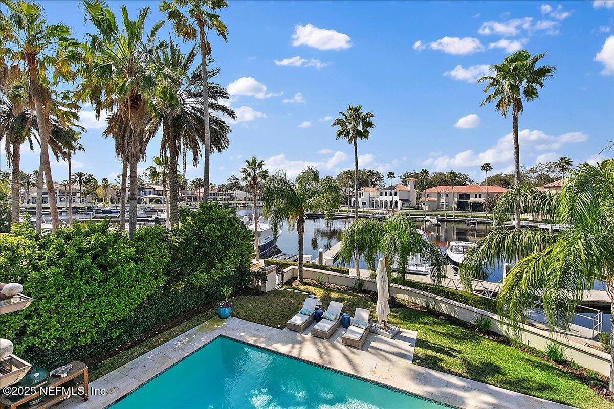 24575 HARBOURVIEW Drive