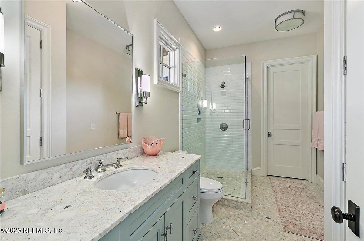 24575 HARBOURVIEW Drive