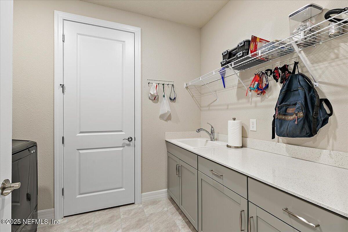 215 GRAY OWL Point