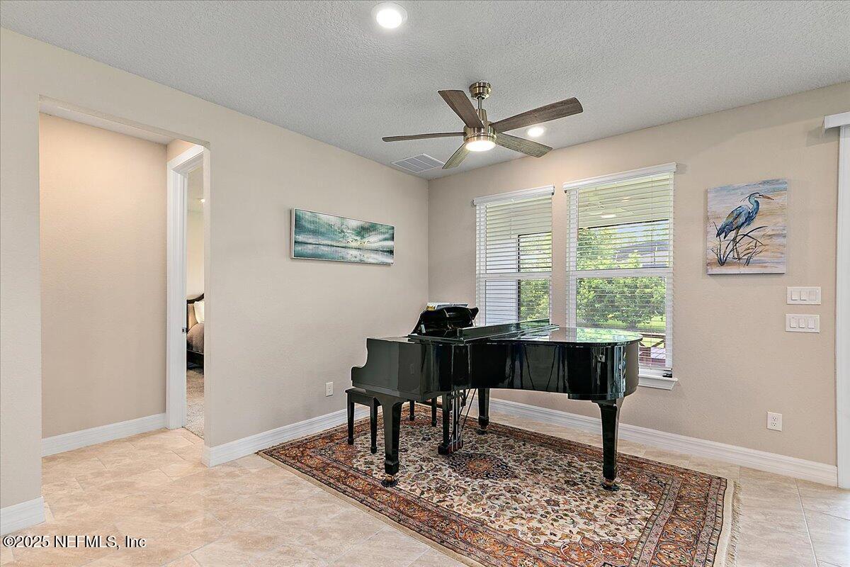 215 GRAY OWL Point