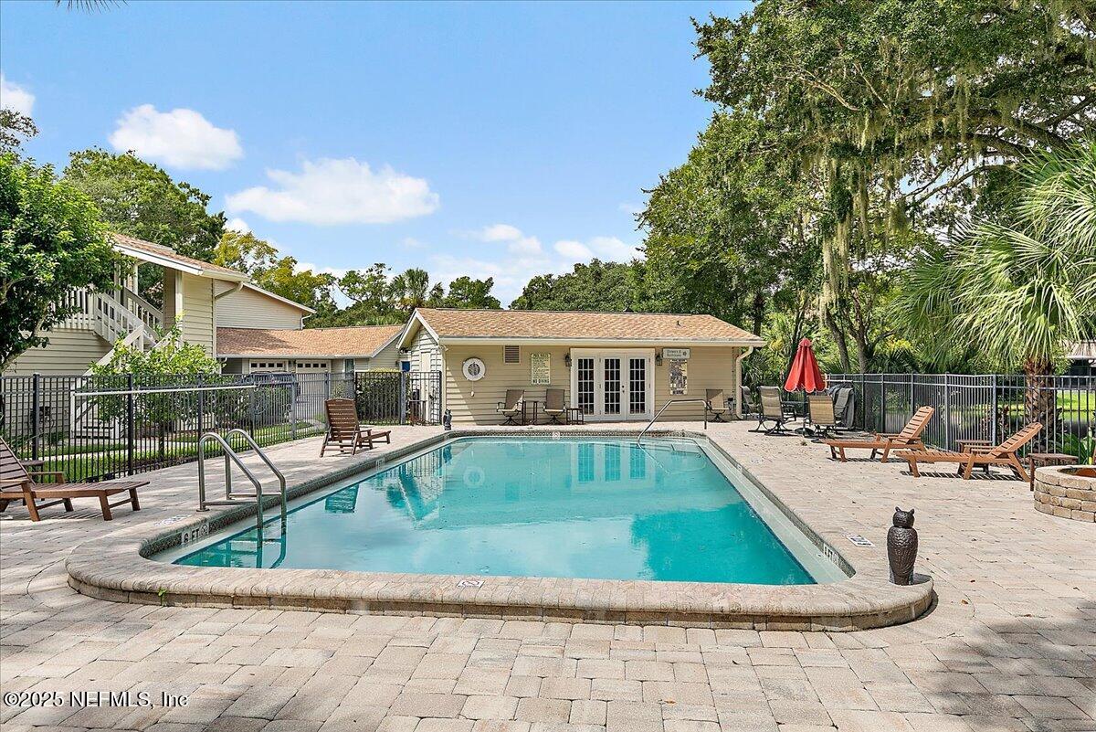 303 VILLA DEL MAR Drive, I-3