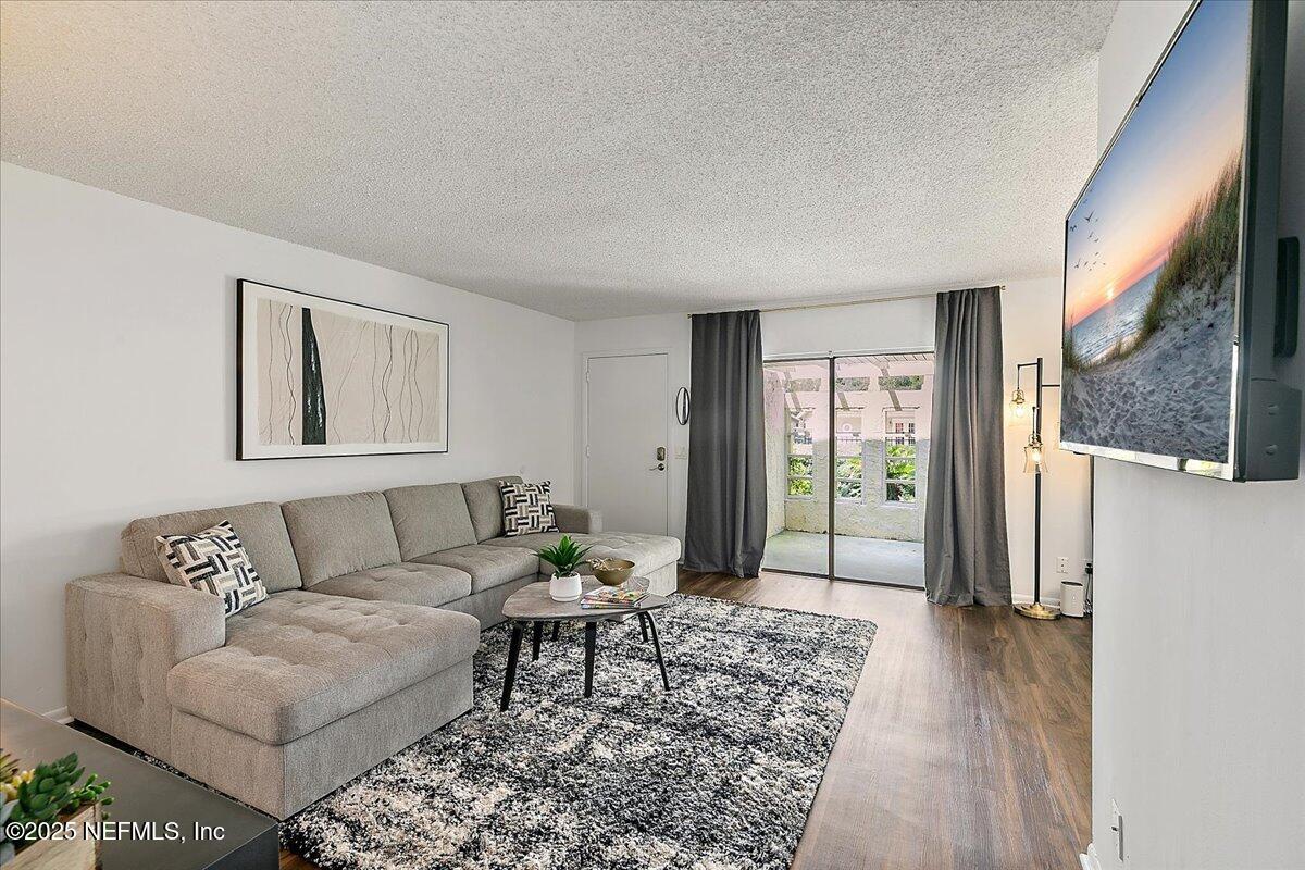 303 VILLA DEL MAR Drive, I-3