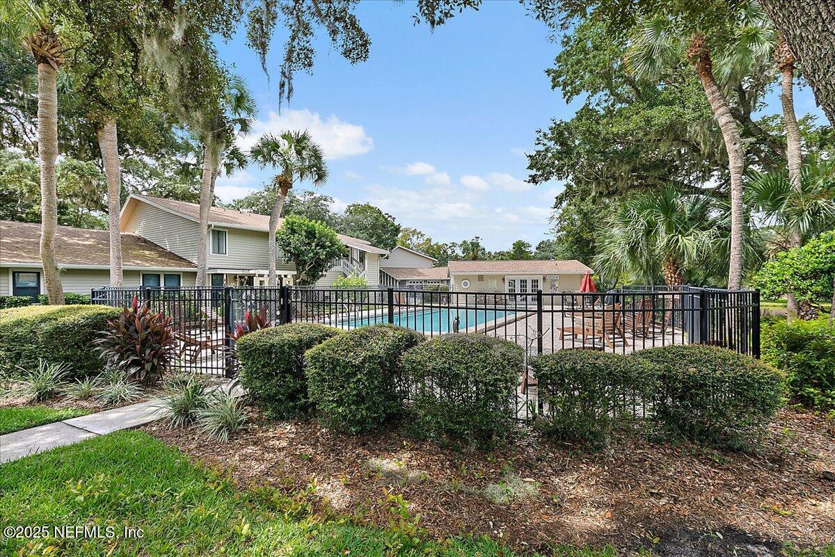 303 VILLA DEL MAR Drive, I-3
