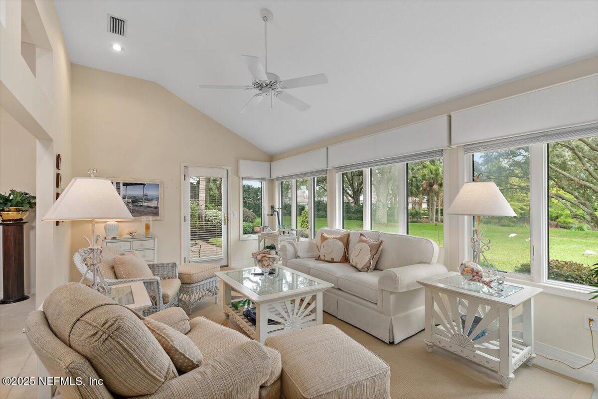 14 SPY GLASS Lane