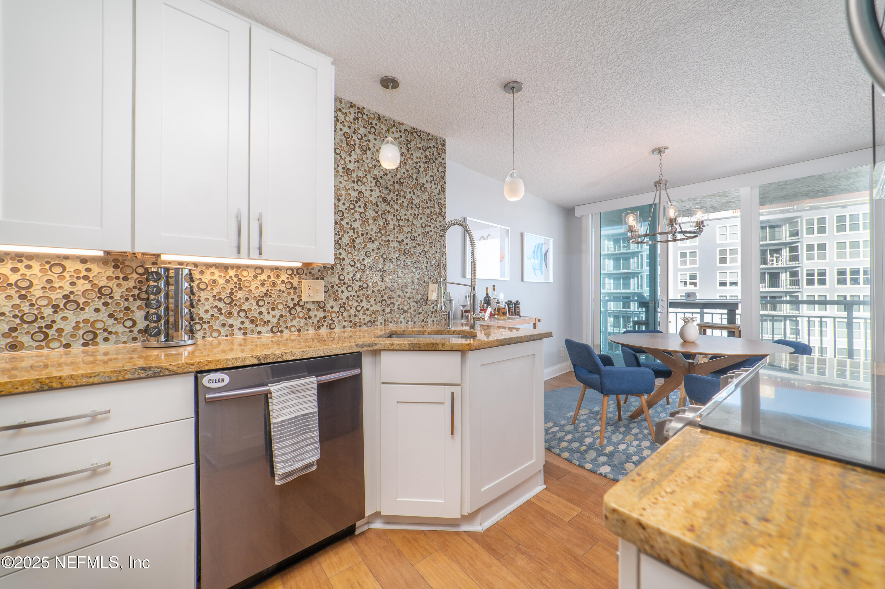 1601 OCEAN Drive, 401