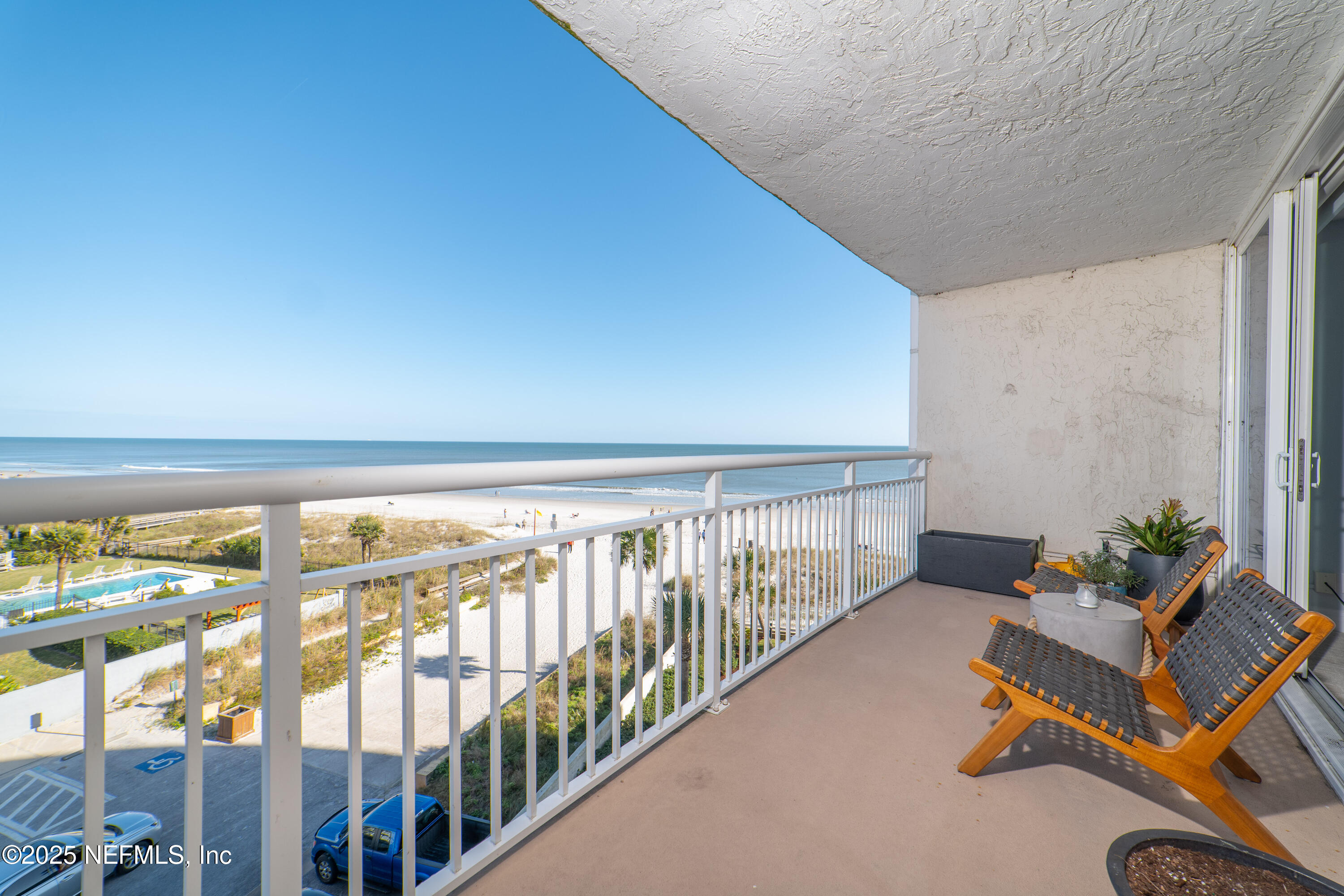 1601 OCEAN Drive, 401