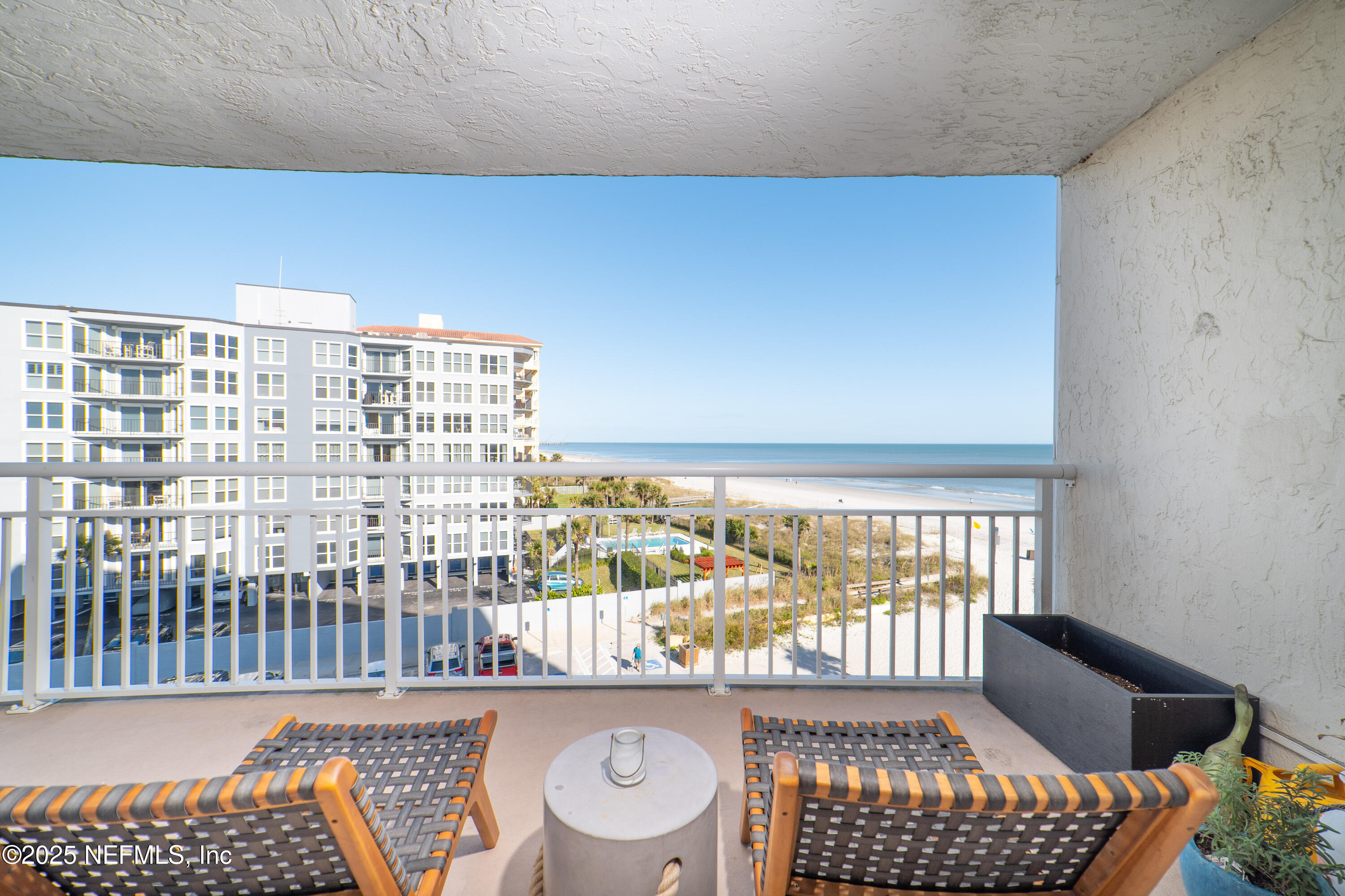 1601 OCEAN Drive, 401