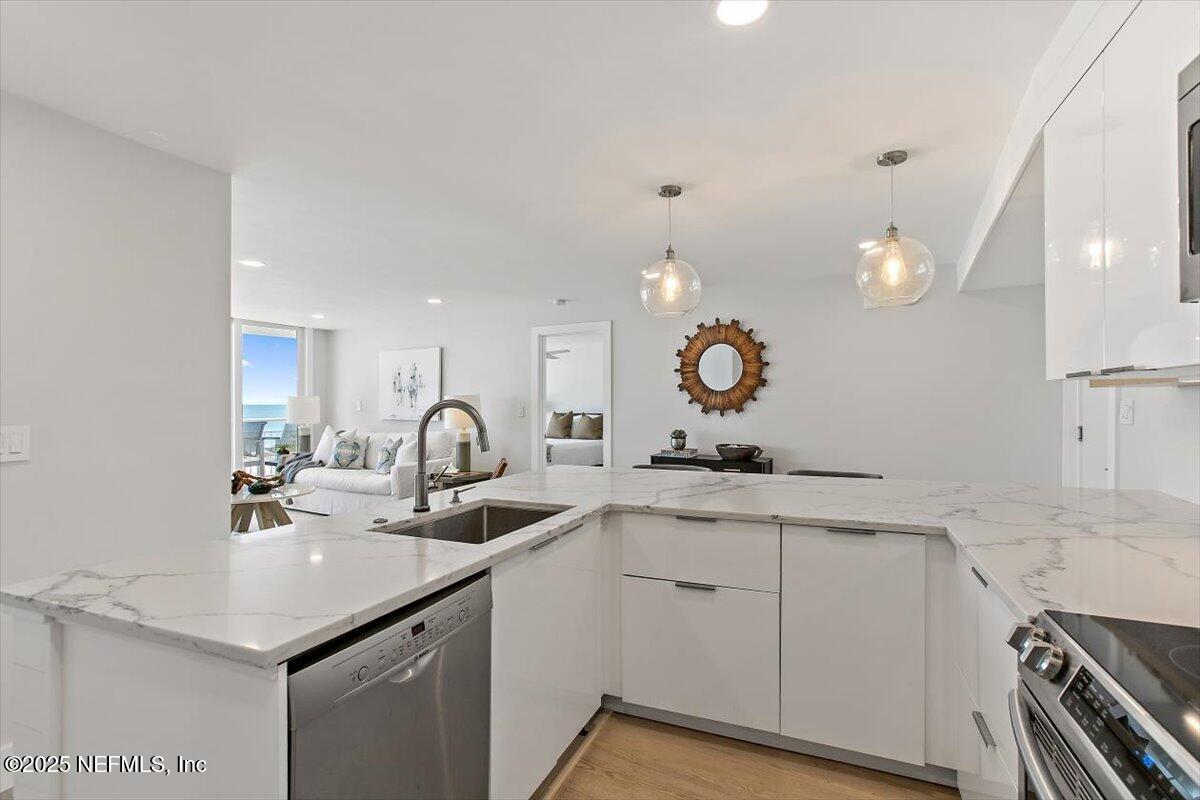 1601 OCEAN Drive S, 505