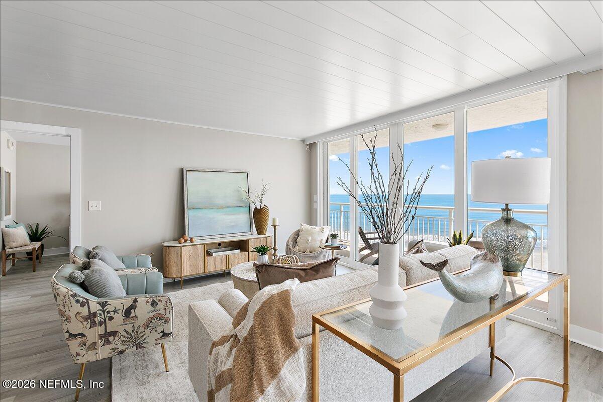 1601 OCEAN Drive 606