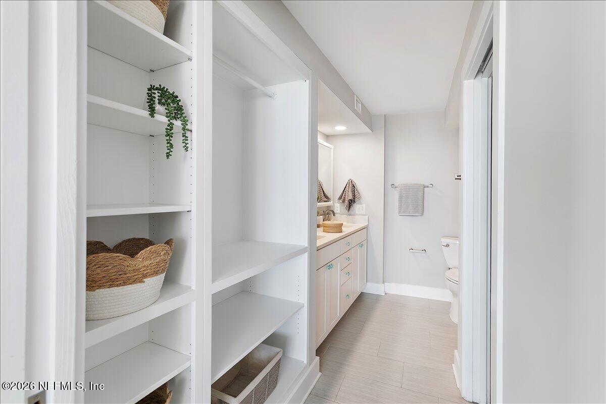 1601 OCEAN Drive 606