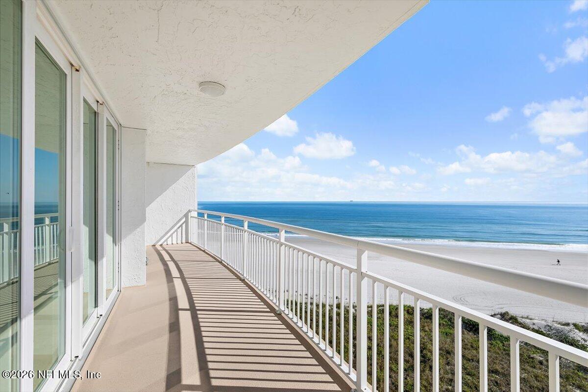 1601 OCEAN Drive 606
