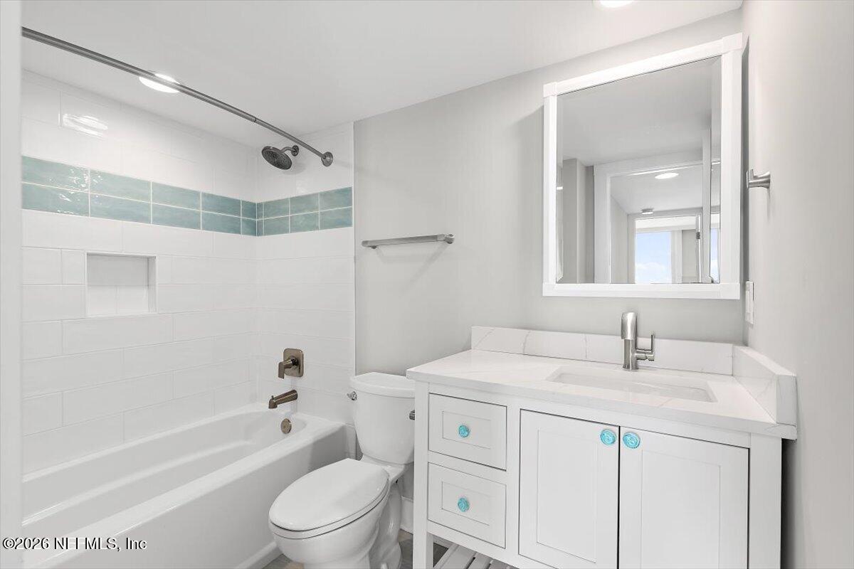 1601 OCEAN Drive 606