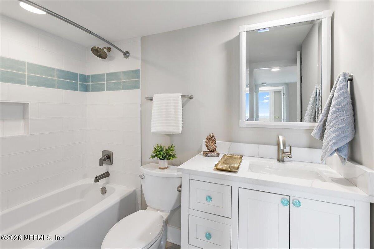 1601 OCEAN Drive 606