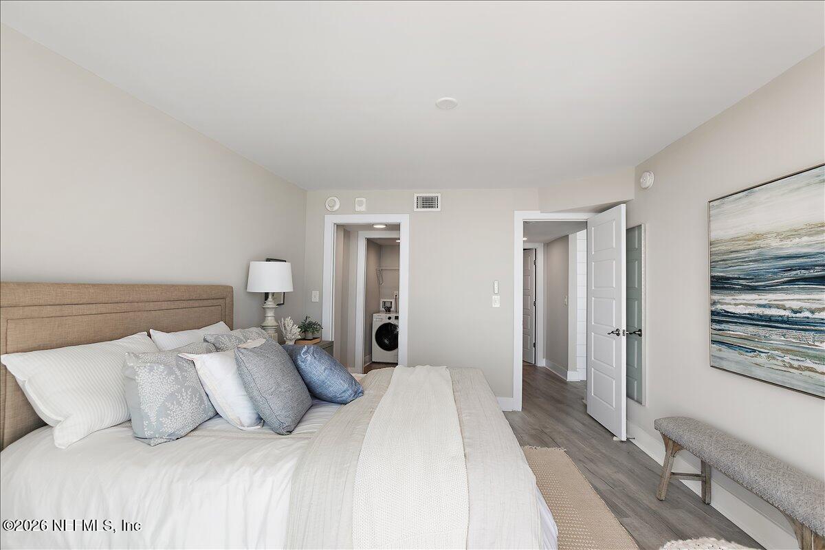 1601 OCEAN Drive 606