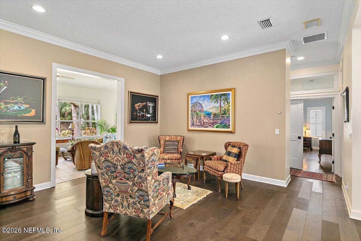 8119 SEVEN MILE Drive