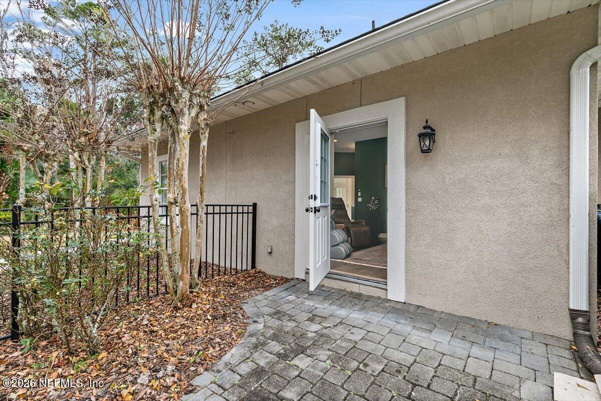 8119 SEVEN MILE Drive