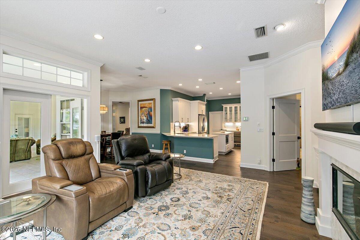 8119 SEVEN MILE Drive