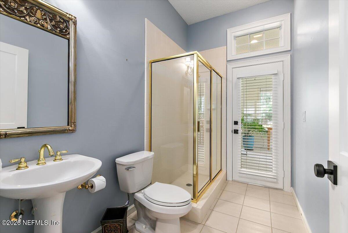 8119 SEVEN MILE Drive