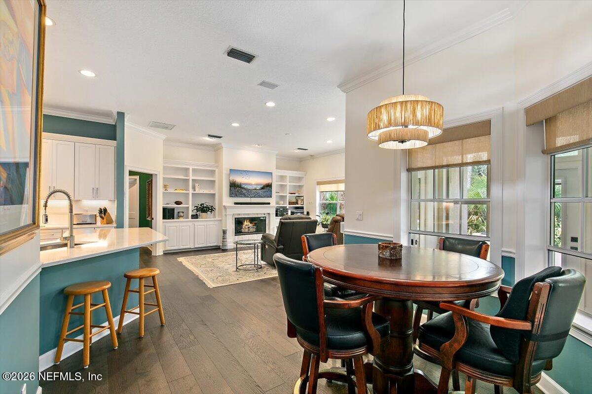 8119 SEVEN MILE Drive