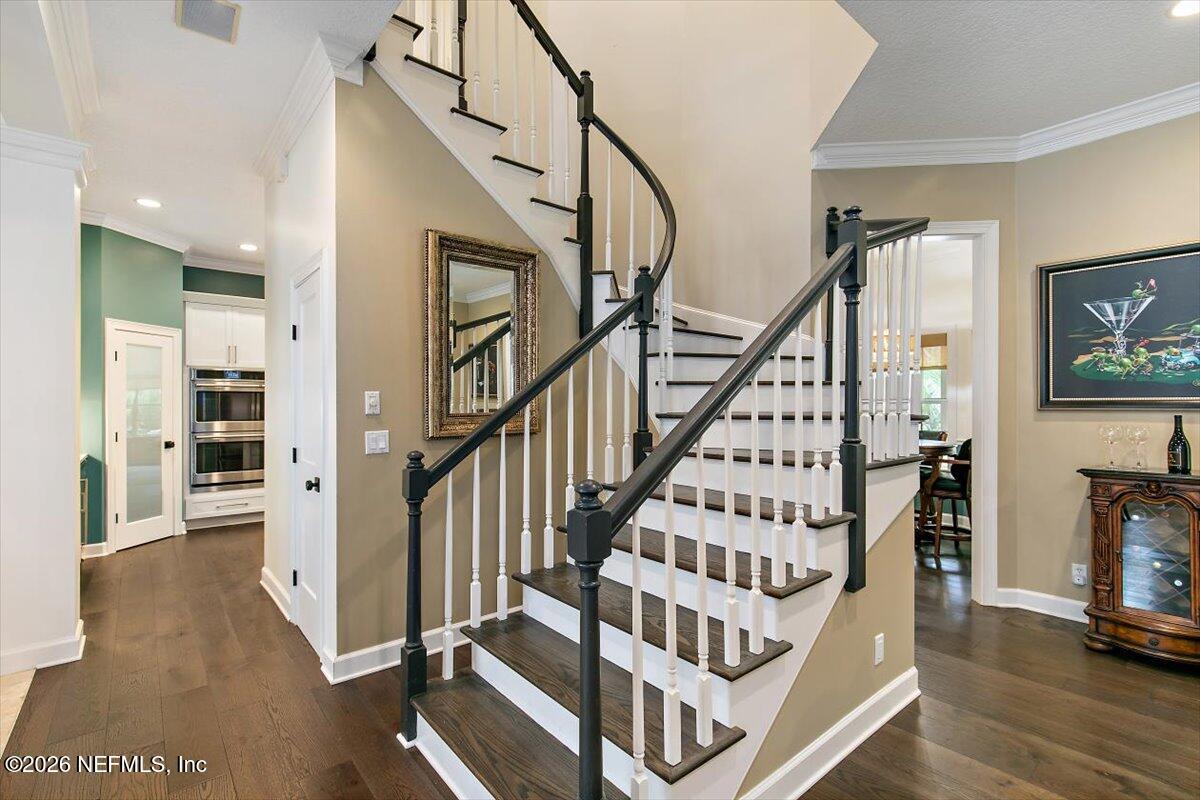 8119 SEVEN MILE Drive