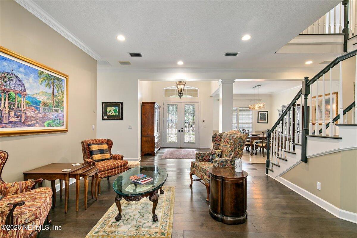 8119 SEVEN MILE Drive