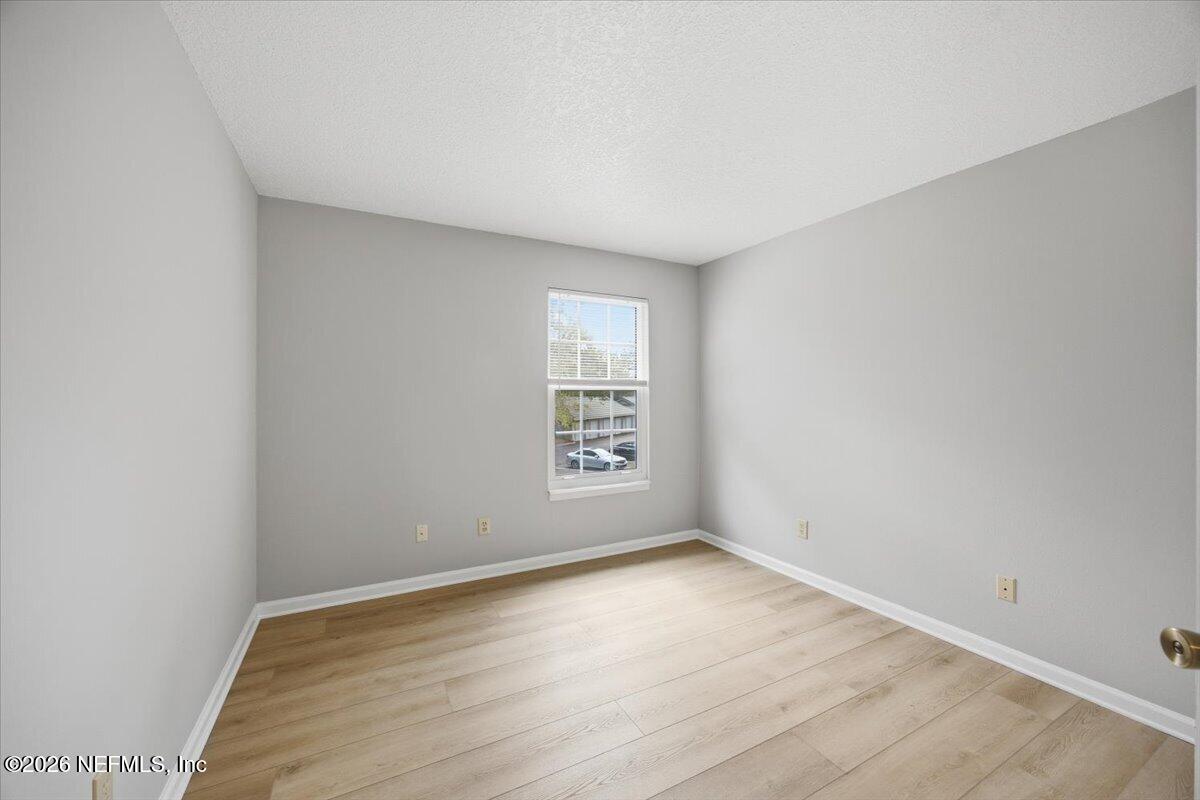 100 IRONWOOD Drive 121