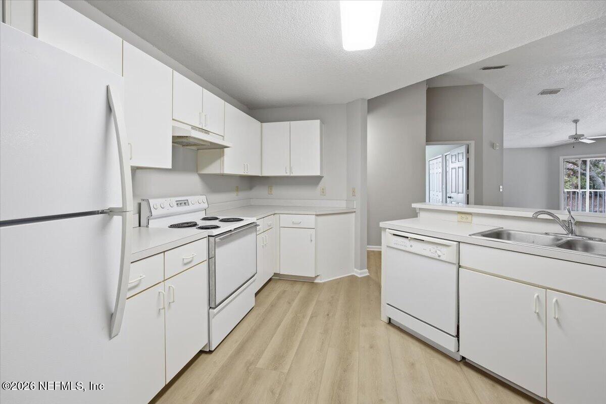 100 IRONWOOD Drive 121