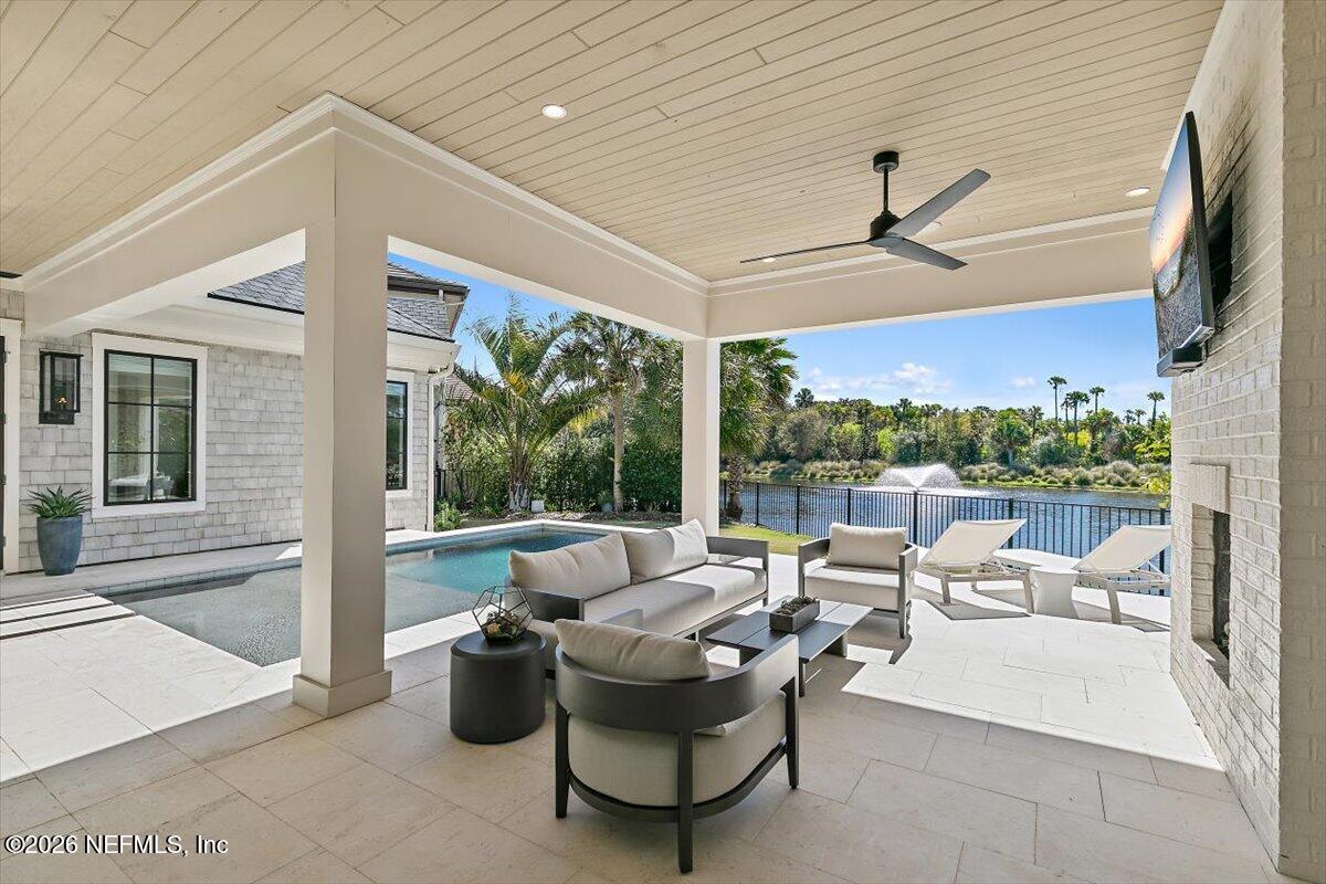 127 SEA GLASS Way