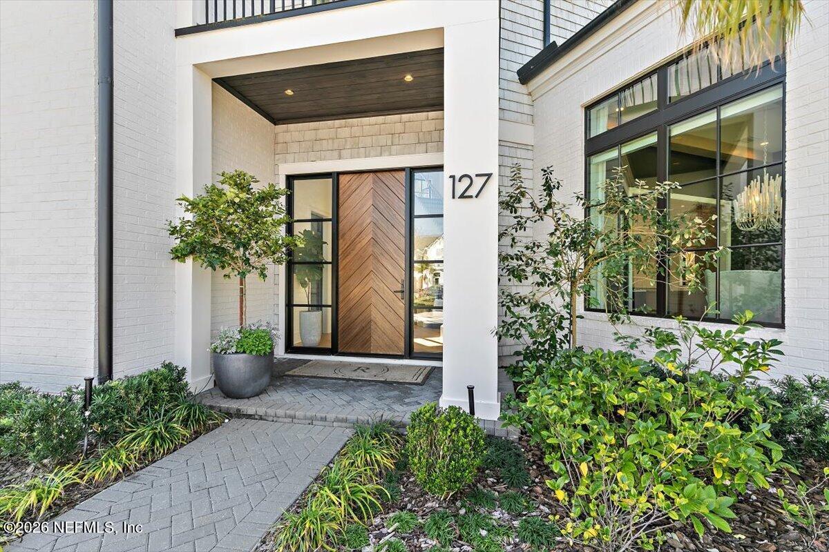 127 SEA GLASS Way
