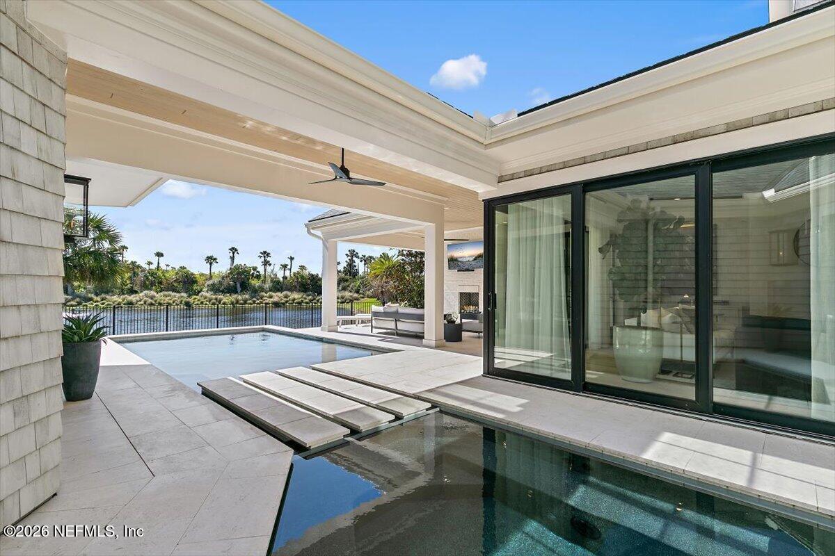 127 SEA GLASS Way