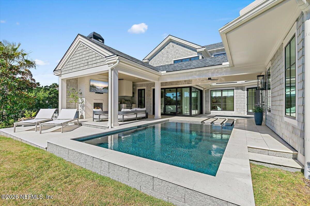 127 SEA GLASS Way