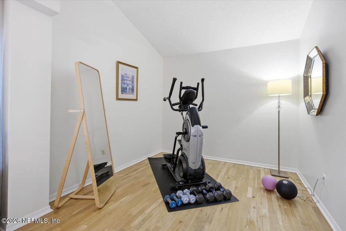 185 CROSSCOVE Circle