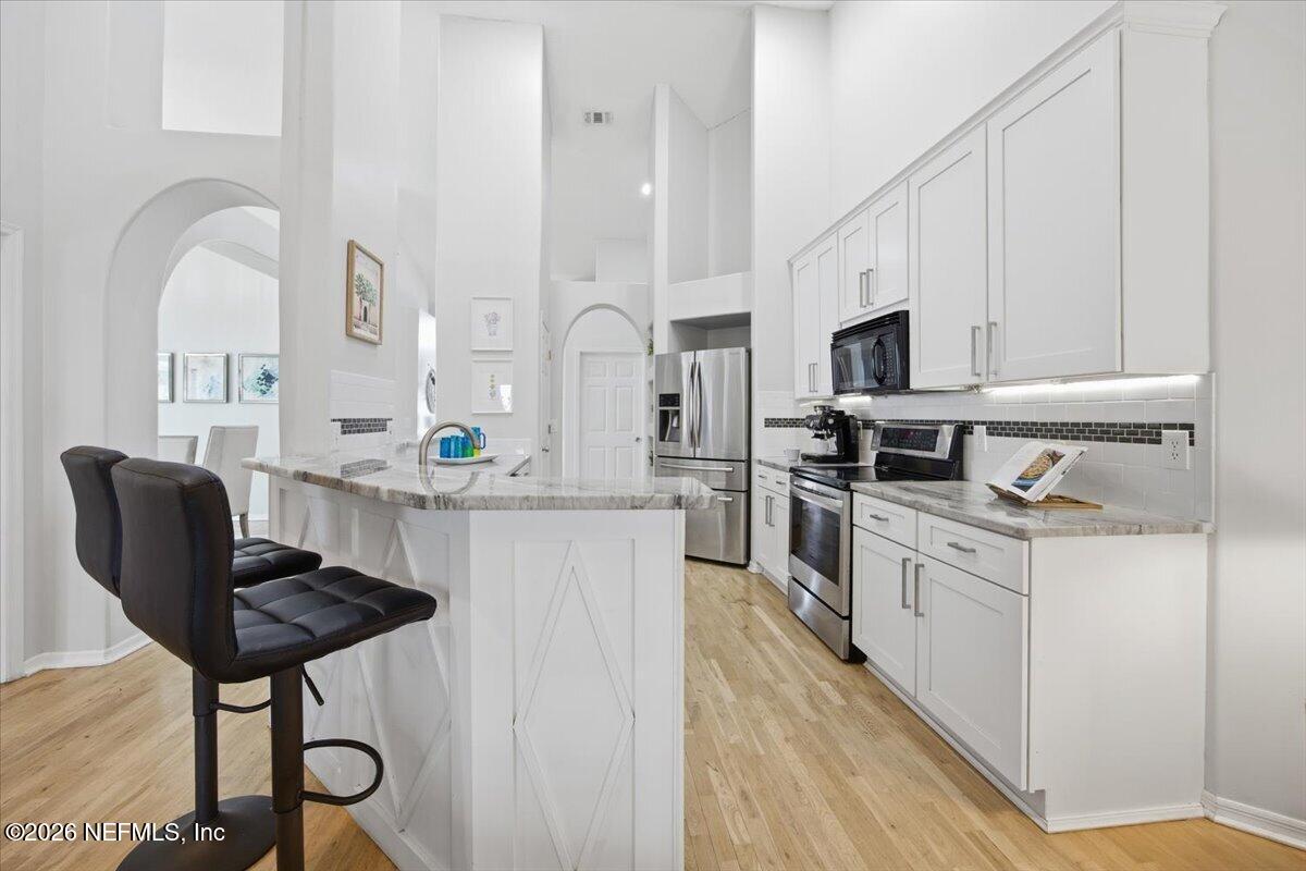 185 CROSSCOVE Circle