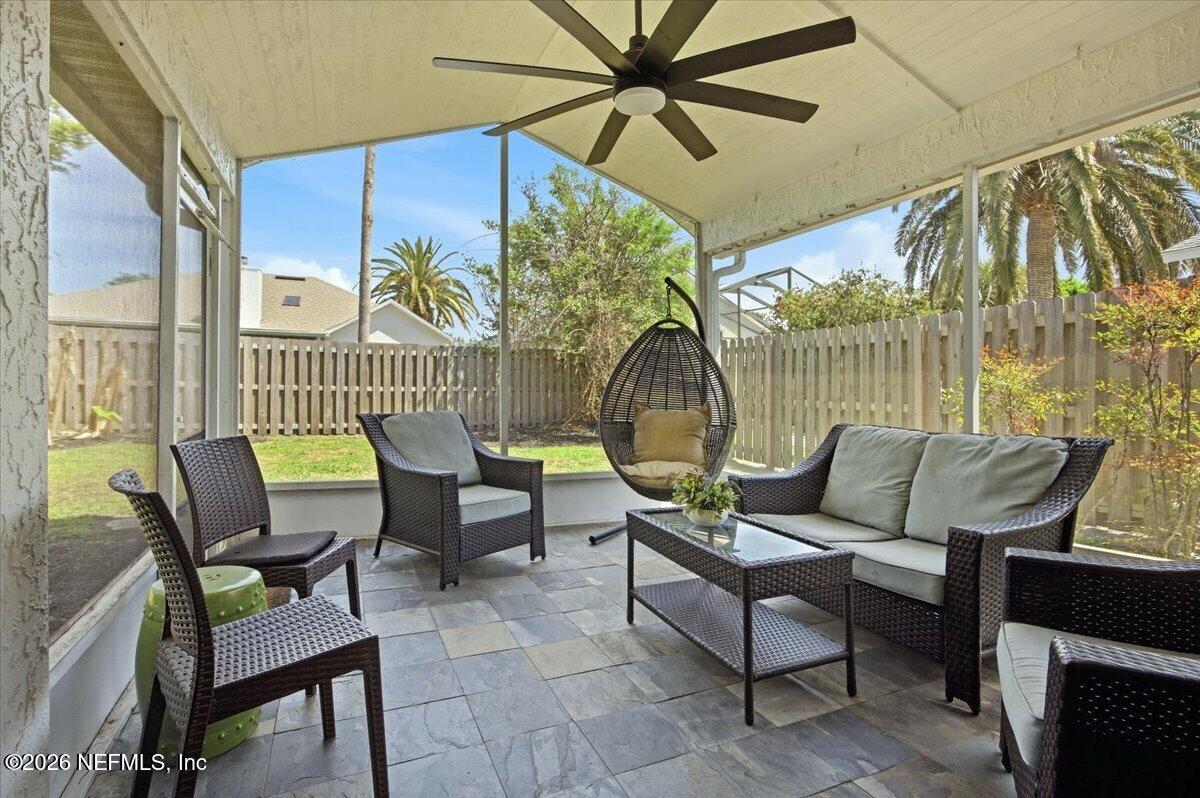 185 CROSSCOVE Circle