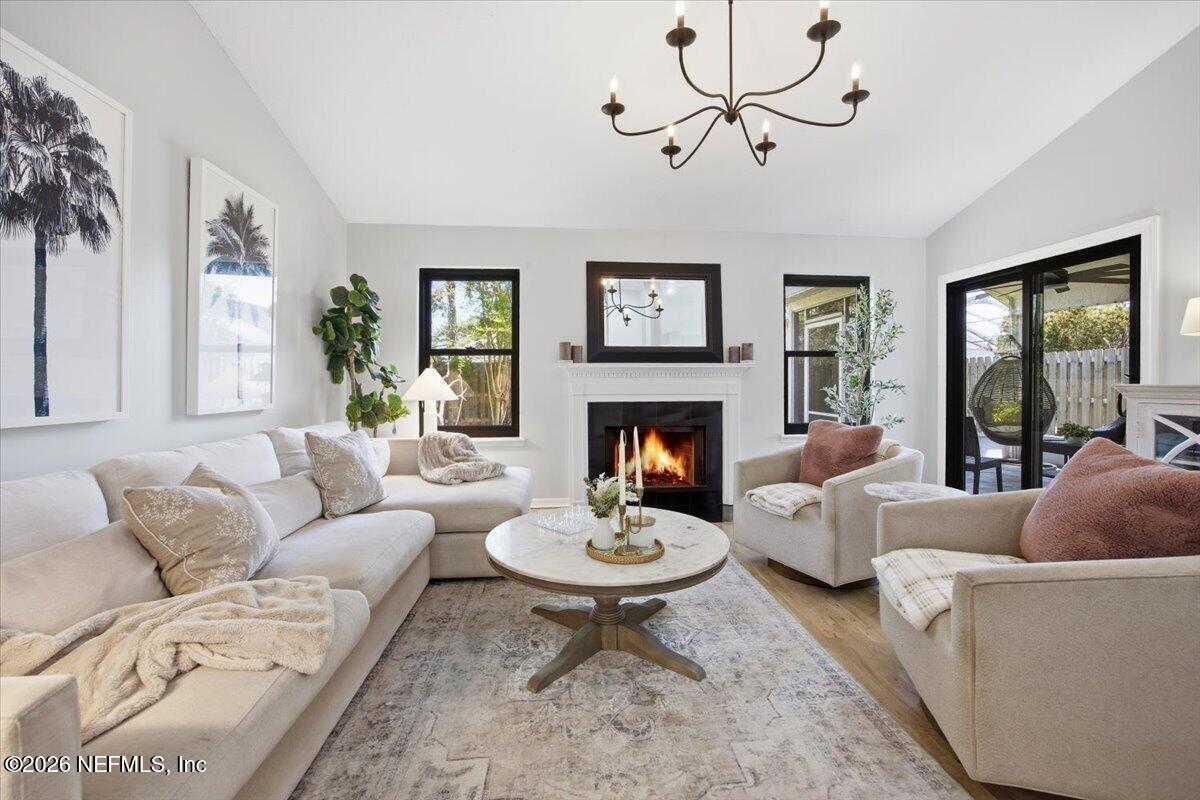 185 CROSSCOVE Circle