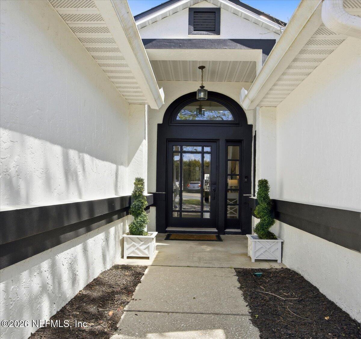 185 CROSSCOVE Circle