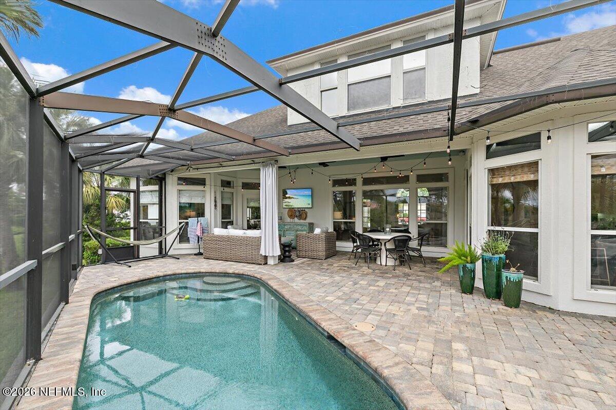 260 ROYAL TERN Road N