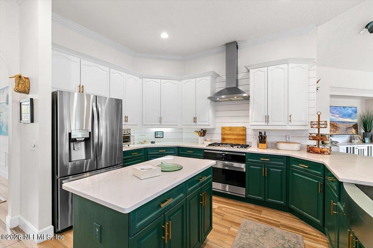 260 ROYAL TERN Road N