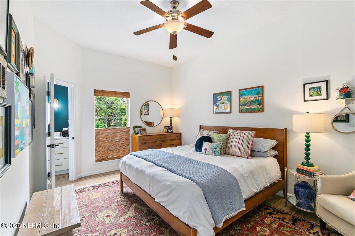 260 ROYAL TERN Road N