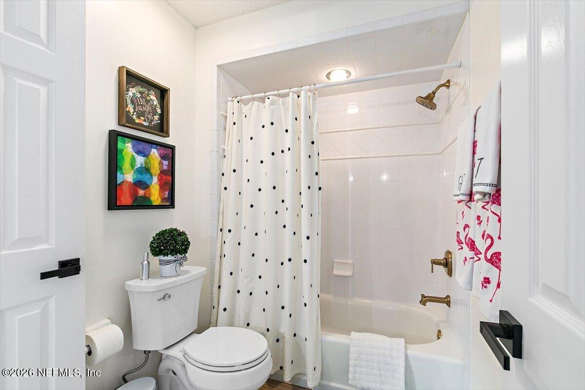 260 ROYAL TERN Road N